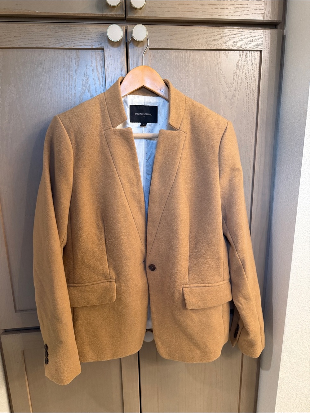 Banana Republic Women’s Camel Blazer - Single-Breasted Tailored Jacket